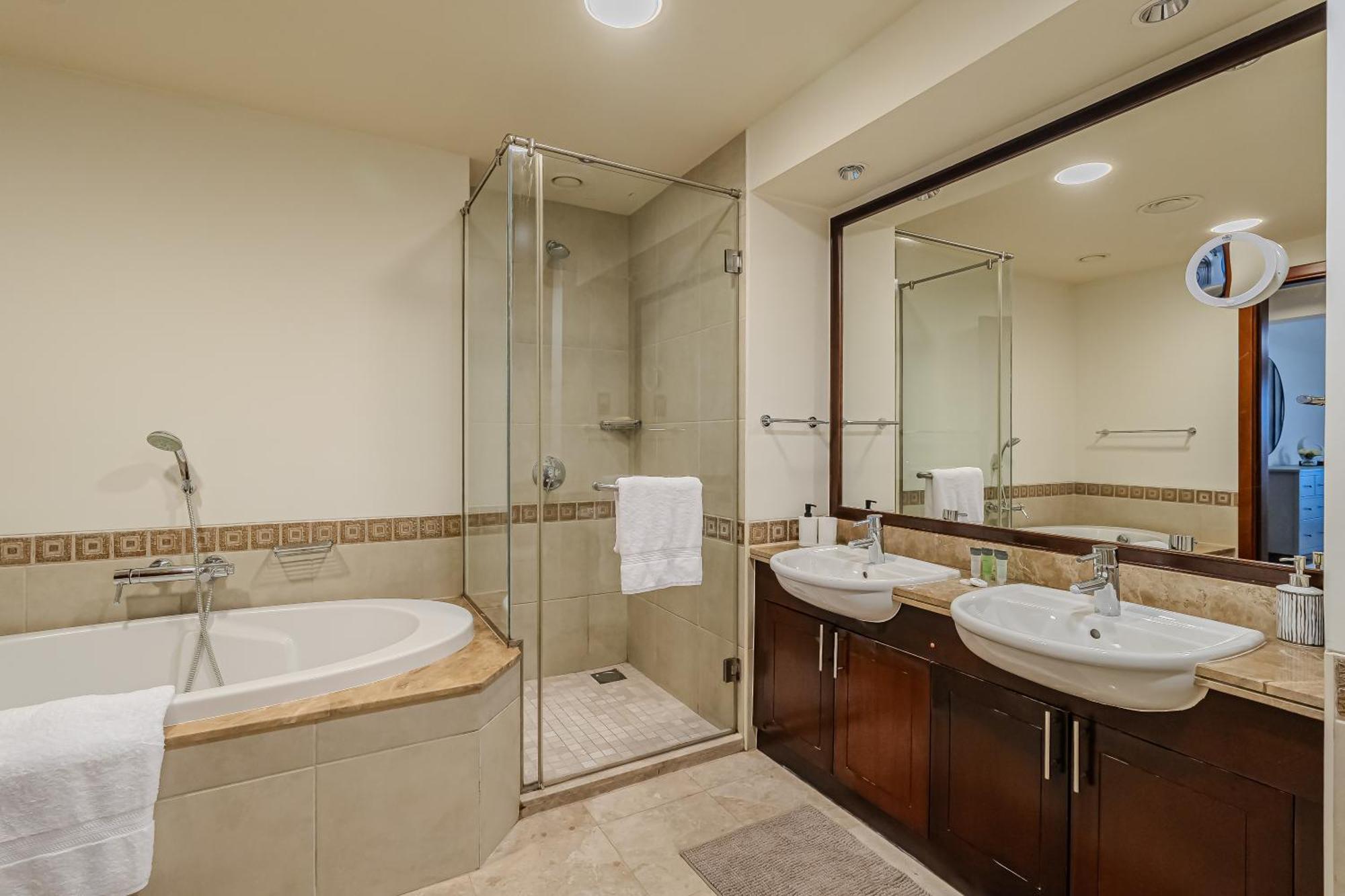 Stylish 2 Bedroom With Maid I Fairmont South I Palm Jumeirah