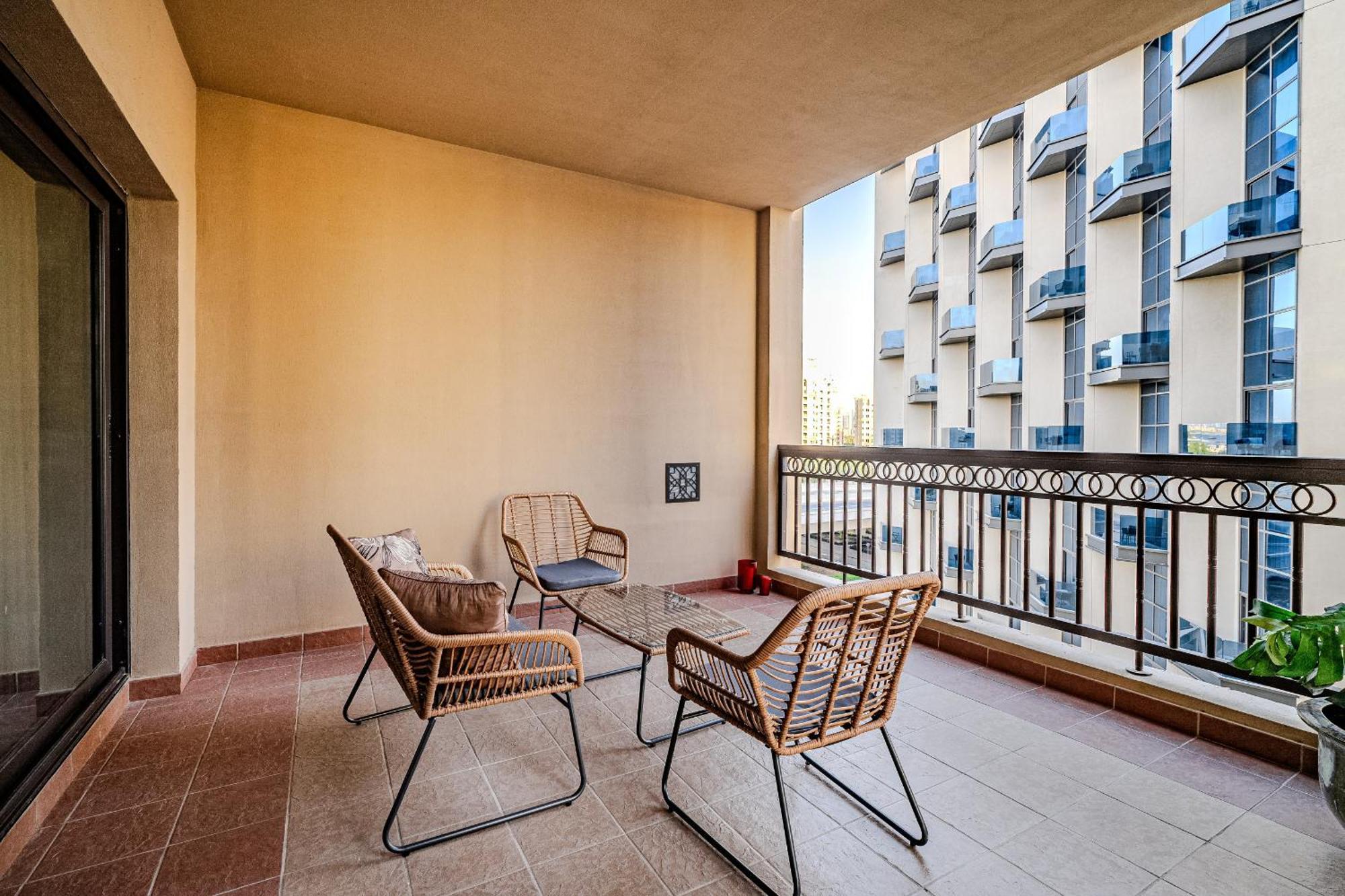 Apartment Stylish 2 Bedroom With Maid I Fairmont South I Palm Jumeirah Dubai